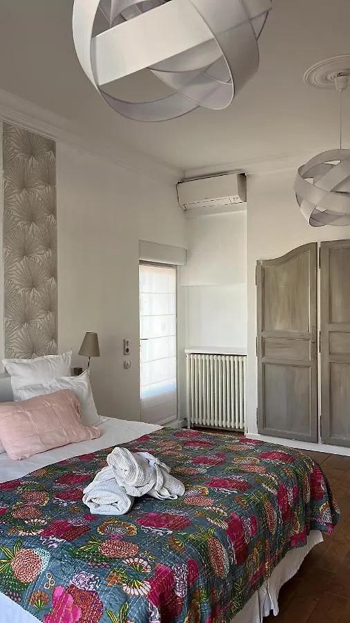 Maison Douce Arles 4*,