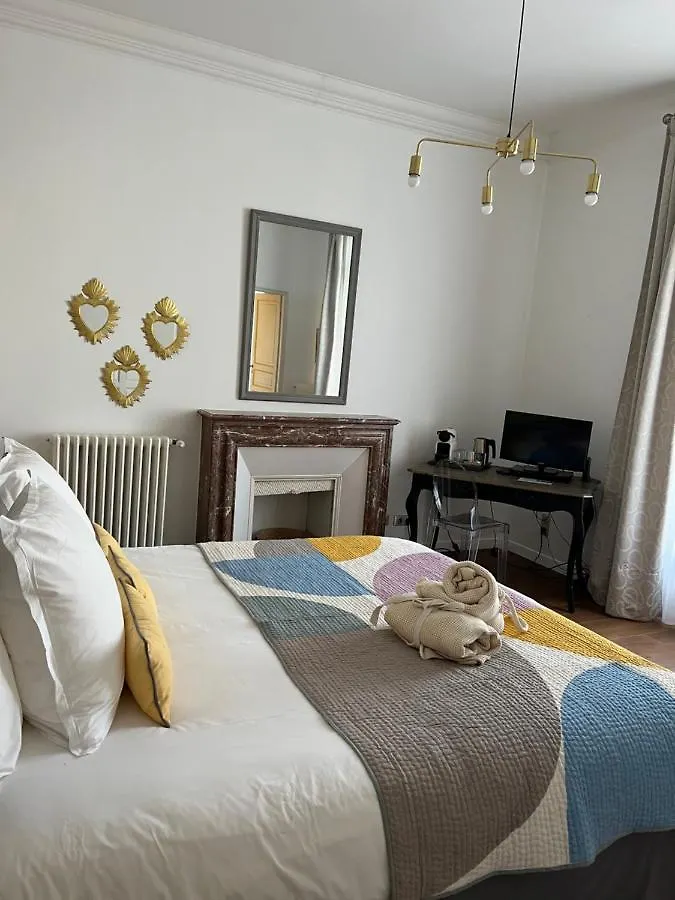 Maison Douce Arles 4*,